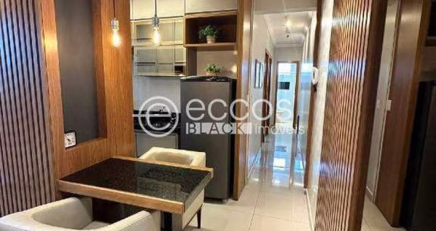 Apartamento para aluguel, 2 quartos, 1 suíte, 1 vaga, Santa Mônica - Uberlândia/MG