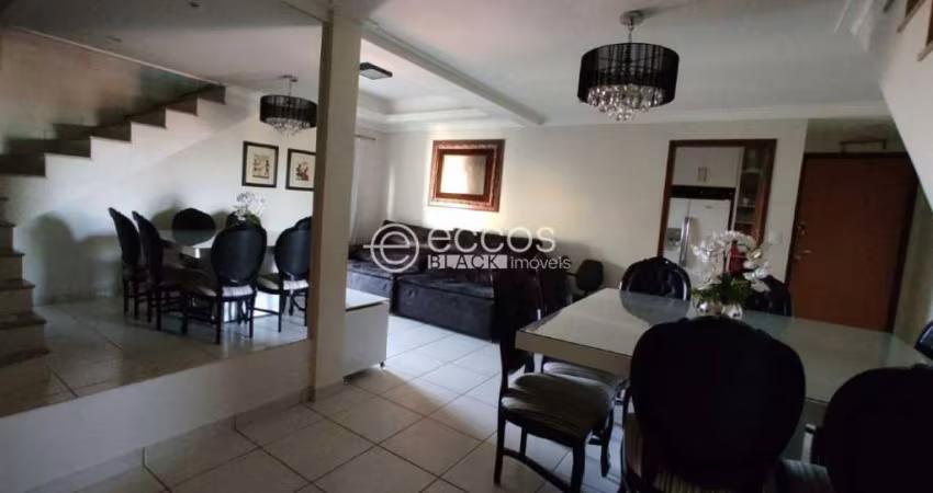 Cobertura à venda, 3 quartos, 1 suíte, 3 vagas, Santa Mônica - Uberlândia/MG
