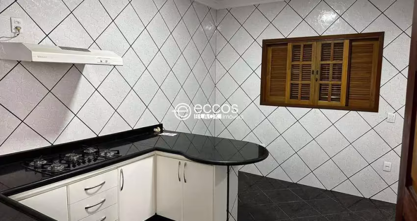 Casa à venda, 3 quartos, 1 suíte, 2 vagas, jardim patrícia - uberlândia/mg