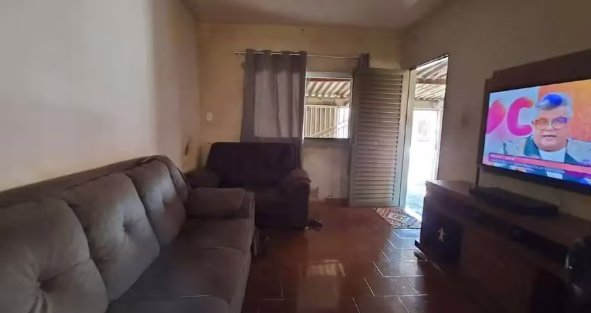 Casa à venda, 2 quartos, 2 vagas, planalto - uberlândia/mg