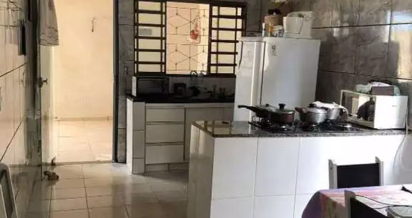 Casa à venda, 2 quartos, 2 vagas, laranjeiras - uberlândia/mg