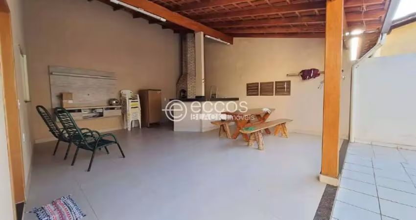 Casa à venda, 3 quartos, 1 suíte, 2 vagas, chácaras tubalina e quartel - uberlândia/mg