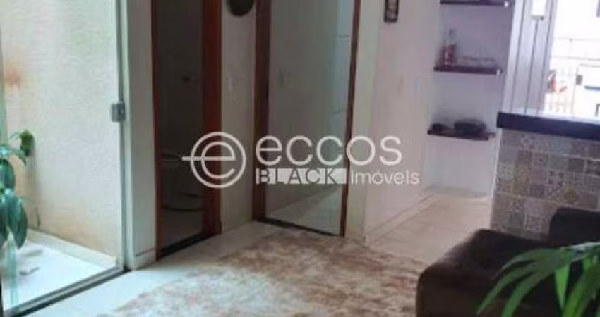 Casa à venda, 2 quartos, 1 suíte, 2 vagas, Jardim Europa - Uberlândia/MG