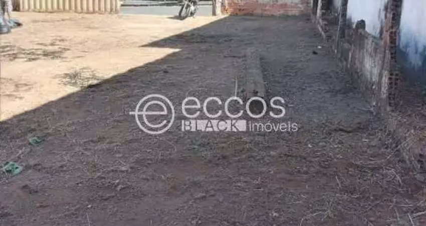 Terreno à venda na Rua Antônio Rezende Chaves, 96, Santa Mônica, Uberlândia