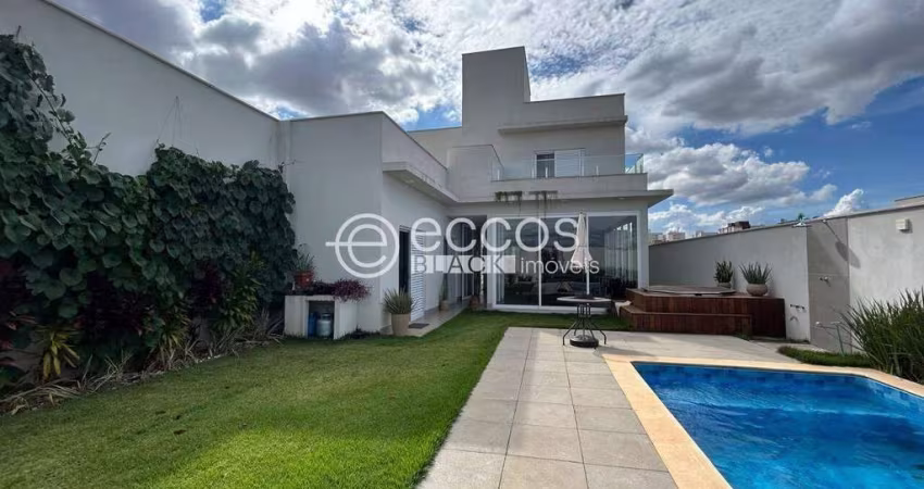Casa em condomínio à venda, 4 quartos, 4 suítes, 5 vagas, Laranjeiras - Uberlândia/MG