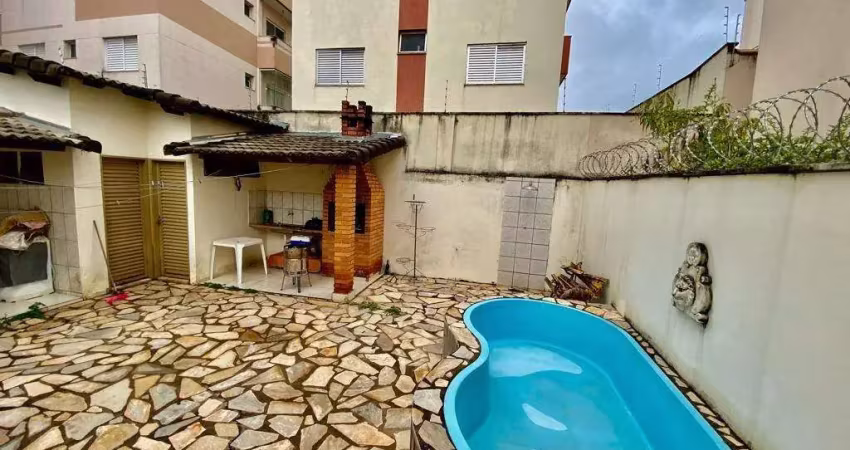 Casa à venda, 3 quartos, 1 suíte, 2 vagas, santa mônica - uberlândia/mg