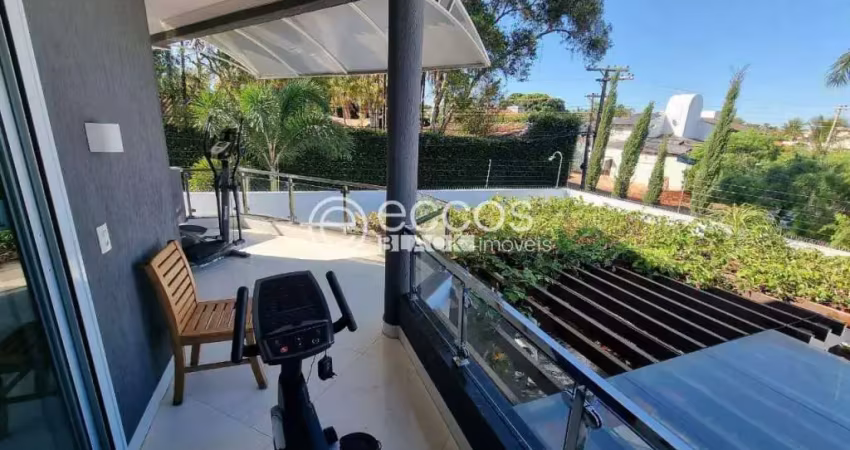 Casa à venda, 4 quartos, 4 suítes, 3 vagas, Morada da Colina - Uberlândia/MG
