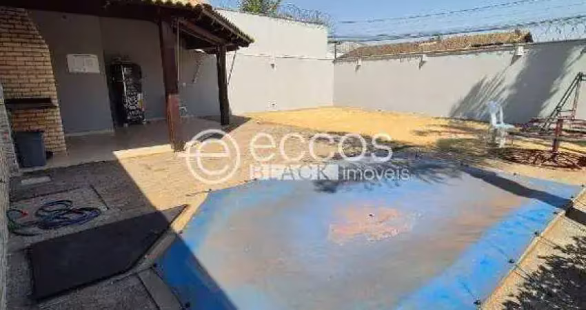 Casa em condomínio à venda, 3 quartos, 1 suíte, 2 vagas, alto umuarama - uberlândia/mg