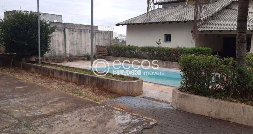 Casa à venda, 4 quartos, 4 suítes, 6 vagas, Cidade Jardim - Uberlândia/MG