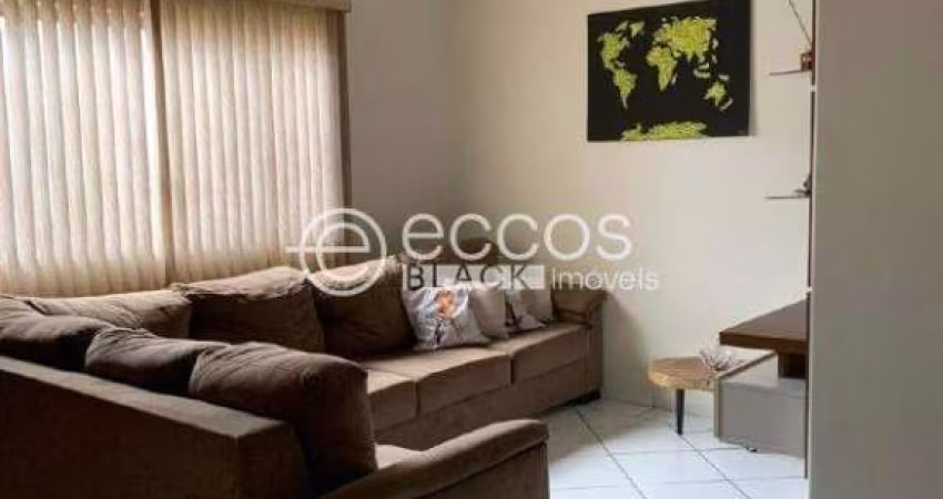 Casa à venda, 3 quartos, 1 suíte, 4 vagas, Lagoinha - Uberlândia/MG