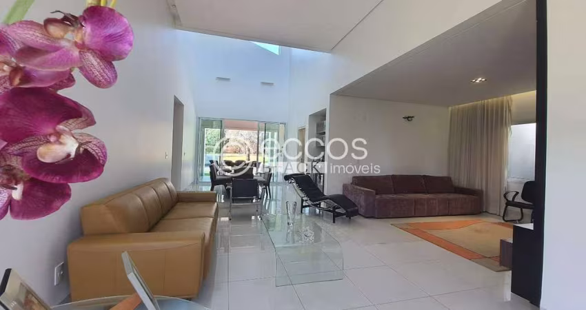 Chácara à venda, 3 quartos, 3 suítes, 3 vagas, Tocantins - Uberlândia/MG