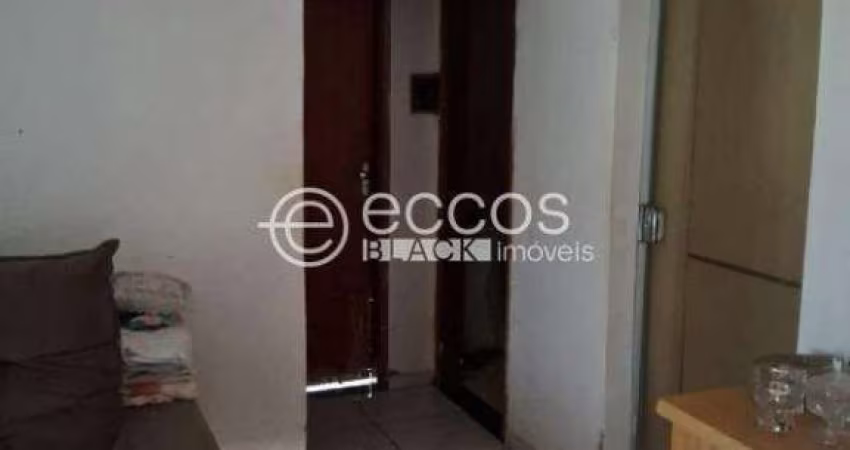 Casa à venda, 3 quartos, 1 suíte, 1 vaga, Aclimação - Uberlândia/MG