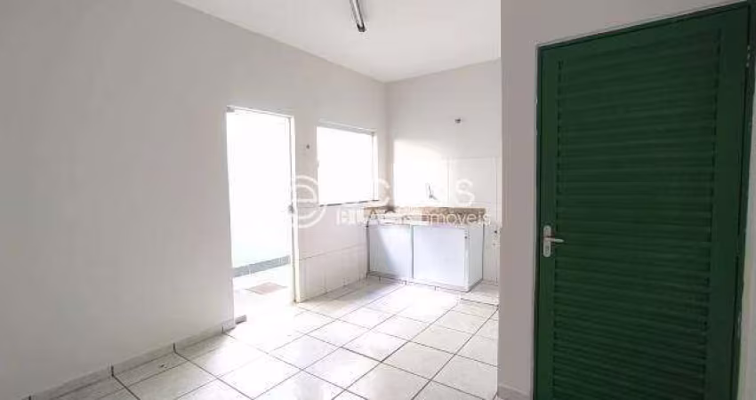 Casa à venda, 2 quartos, 1 suíte, 1 vaga, Jardim das Palmeiras - Uberlândia/MG