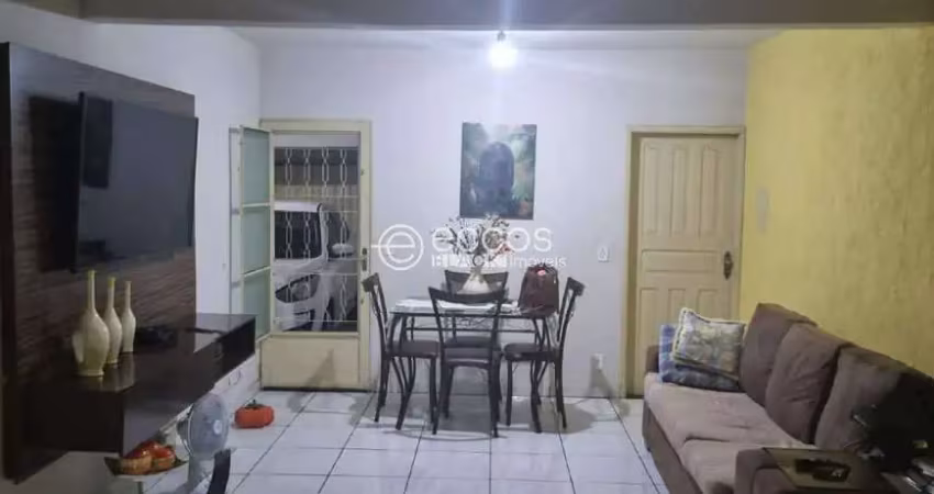 Casa à venda, 2 quartos, 1 suíte, 2 vagas, morumbi - uberlândia/mg
