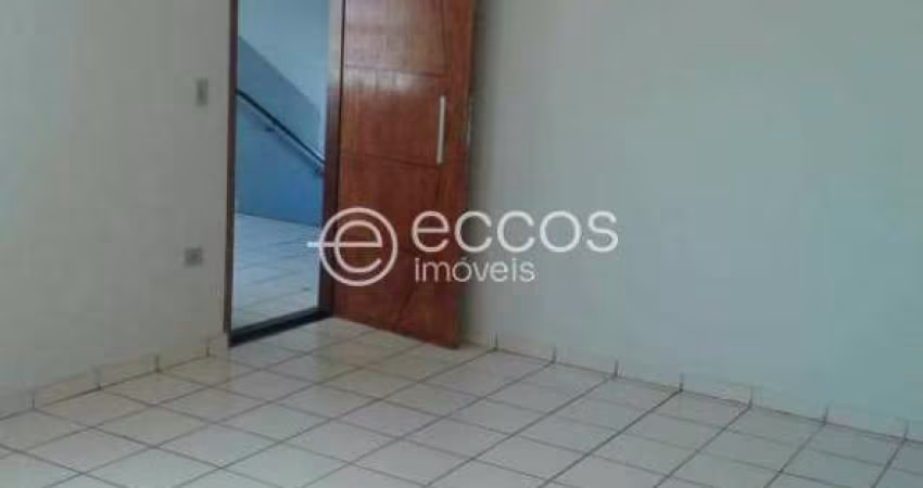 Apartamento à venda, 2 quartos, 1 suíte, 1 vaga, Osvaldo Rezende - Uberlândia/MG