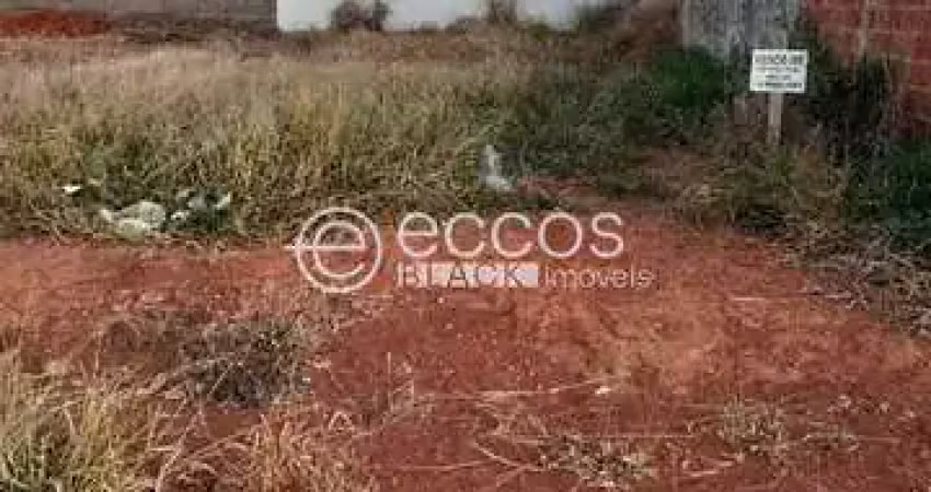 Terreno à venda na Rua Madrid, 88, Conjunto Ouro Verde, Araguari