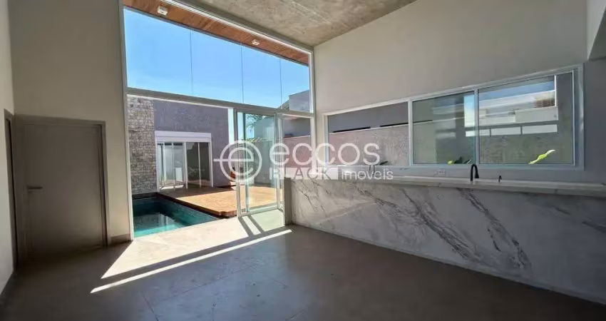 Casa em condomínio à venda, 3 quartos, 3 suítes, 2 vagas, Jardim Sul - Uberlândia/MG