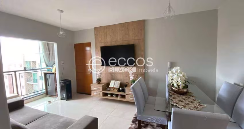 Apartamento à venda, 3 quartos, 1 suíte, 1 vaga, Segismundo Pereira - Uberlândia/MG