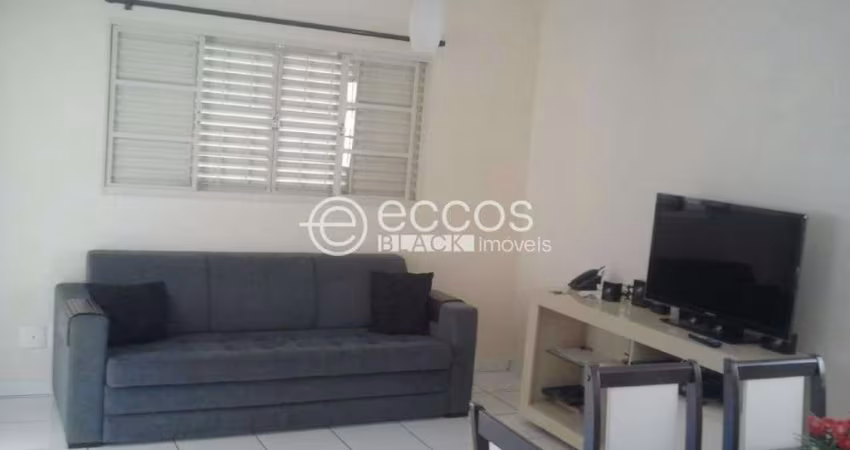 Casa à venda, 3 quartos, 1 suíte, 2 vagas, Cidade Jardim - Uberlândia/MG