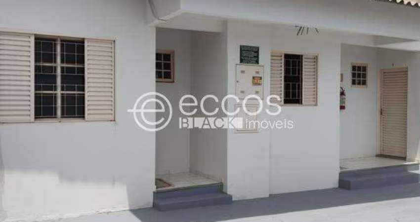 Casa à venda, 11 quartos, 10 suítes, 6 vagas, Santa Mônica - Uberlândia/MG