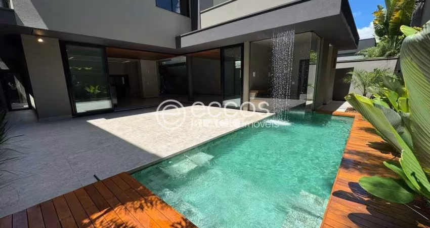 Casa em condomínio à venda, 5 quartos, 5 suítes, 4 vagas, Jardim Sul - Uberlândia/MG