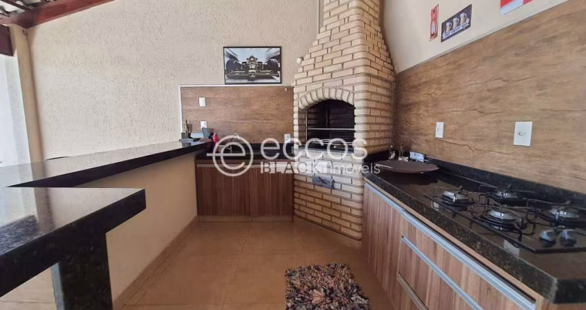 Casa à venda, 3 quartos, 1 suíte, 2 vagas, Jardim Holanda - Uberlândia/MG