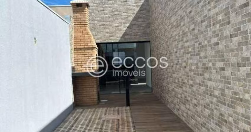 Casa à venda, 2 quartos, 1 suíte, 4 vagas, Jardim Brasília - Uberlândia/MG