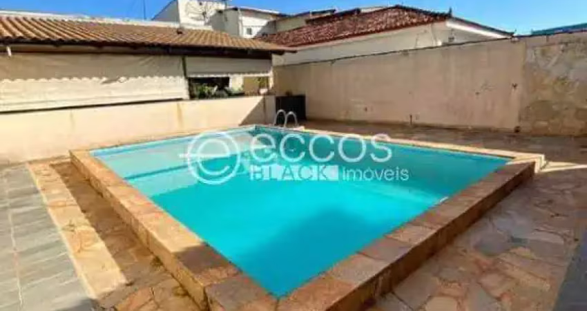 Casa à venda, 4 quartos, 1 suíte, 2 vagas, MILENIUM - ARAGUARI/MG