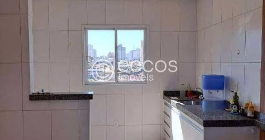Apartamento à venda, 2 quartos, 1 suíte, 1 vaga, Osvaldo Rezende - Uberlândia/MG