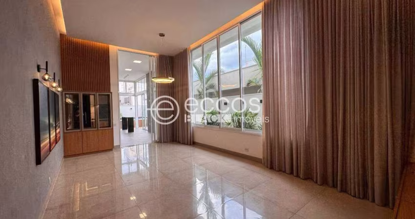 Casa em condomínio para aluguel, 3 quartos, 3 suítes, 3 vagas, Laranjeiras - Uberlândia/MG