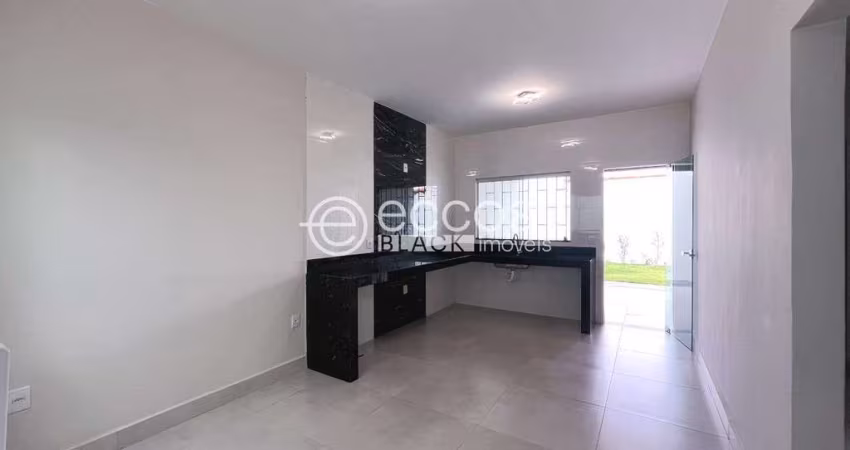 Casa à venda, 3 quartos, 1 suíte, 2 vagas, Alto Umuarama - Uberlândia/MG