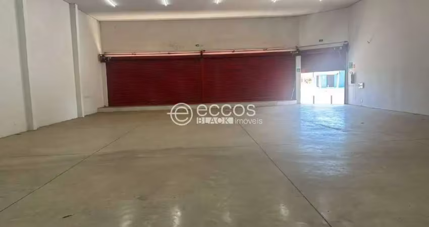 Barracão / Galpão / Depósito para alugar na Avenida Comissão Crulls, 750, Brasília, Araguari