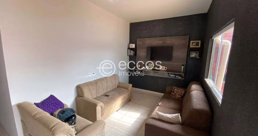 Casa à venda, 2 quartos, 2 vagas, Tocantins - Uberlândia/MG