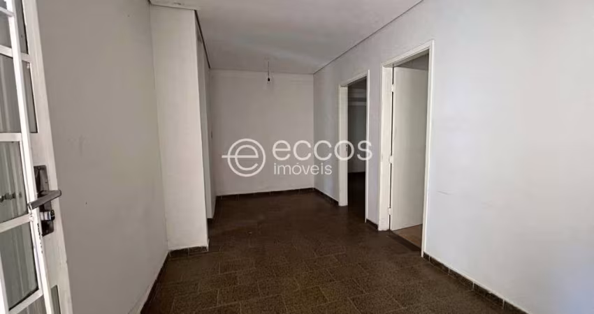 Casa à venda, 3 quartos, 1 suíte, 2 vagas, Luizote de Freitas - Uberlândia/MG