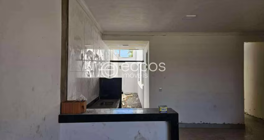 Apartamento à venda, 2 quartos, 1 suíte, 1 vaga, Grand Ville - Uberlândia/MG