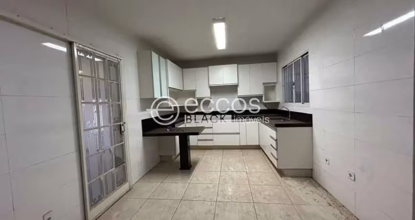 Casa à venda, 3 quartos, 1 suíte, 2 vagas, cidade jardim - uberlândia/mg