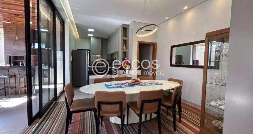 Casa em condomínio à venda, 4 quartos, 2 suítes, 2 vagas, grand ville - uberlândia/mg