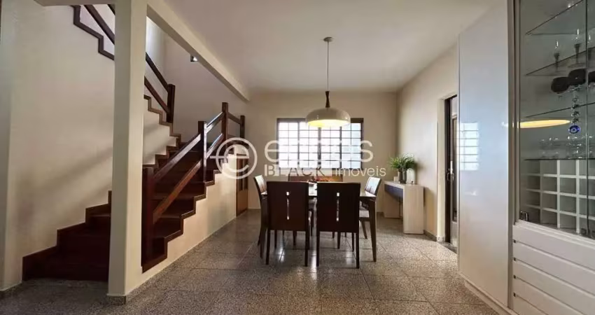 Casa à venda, 3 quartos, 1 suíte, 3 vagas, santa mônica - uberlândia/mg