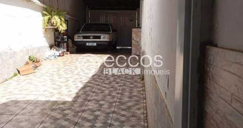 Casa à venda, 4 quartos, 1 suíte, 3 vagas, Lídice - Uberlândia/MG