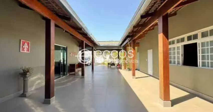 Casa à venda, 3 quartos, 2 suítes, 10 vagas, morada da colina - uberlândia/mg