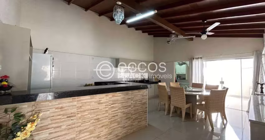 Casa à venda, 3 quartos, 2 suítes, 3 vagas, jardim patrícia - uberlândia/mg
