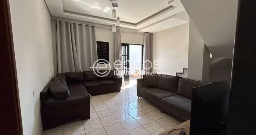 Casa à venda, 4 quartos, 3 suítes, 3 vagas, granada - uberlândia/mg