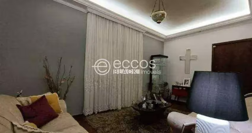 Cobertura à venda, 4 quartos, 1 suíte, 1 vaga, Sagrada Família - Belo Horizonte/MG