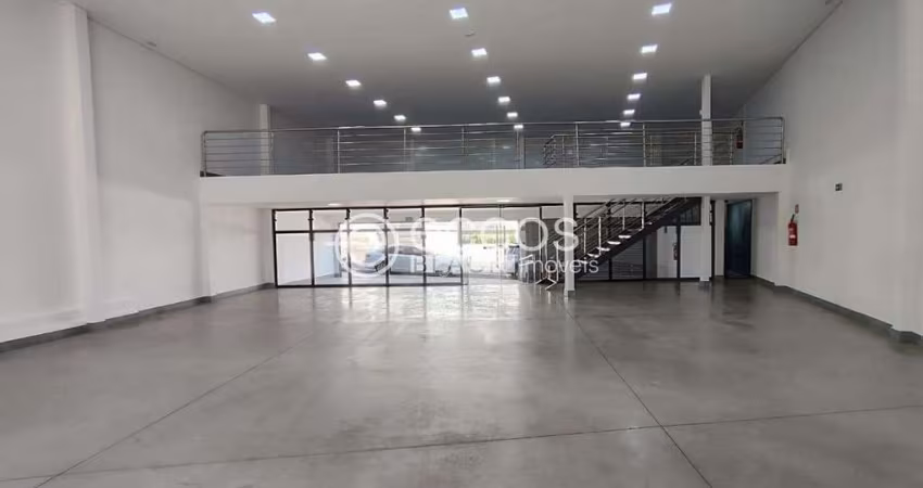 Loja para aluguel, 4 vagas, Centro - Uberlândia/MG