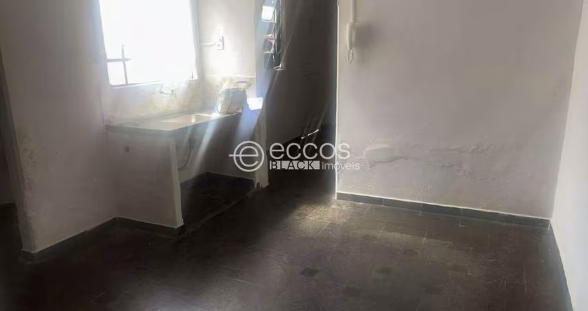 Casa para aluguel, 2 quartos, CENTRO - ARAGUARI/MG