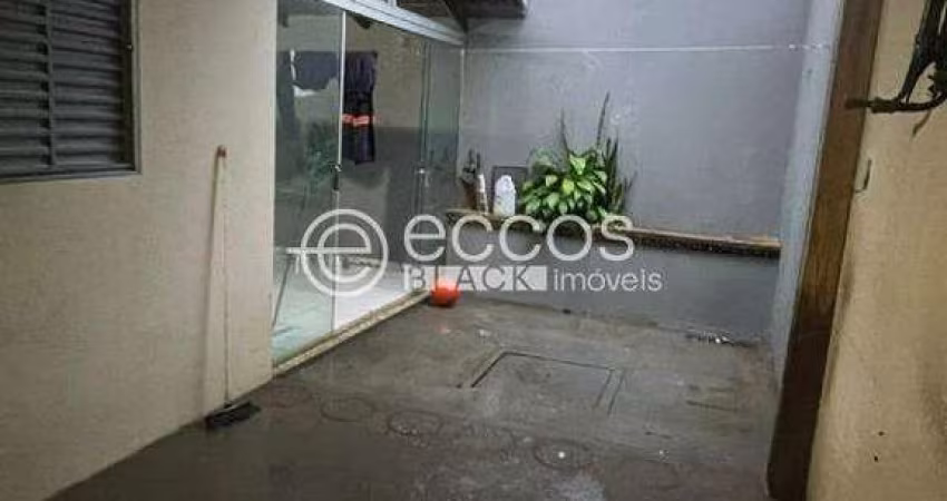 Casa em condomínio à venda, 2 quartos, 1 vaga, Minas Gerais - Uberlândia/MG