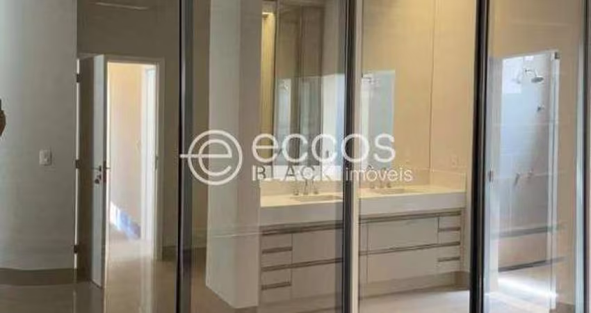 Casa em condomínio à venda, 3 quartos, 3 suítes, 2 vagas, Jardim Sul - Uberlândia/MG
