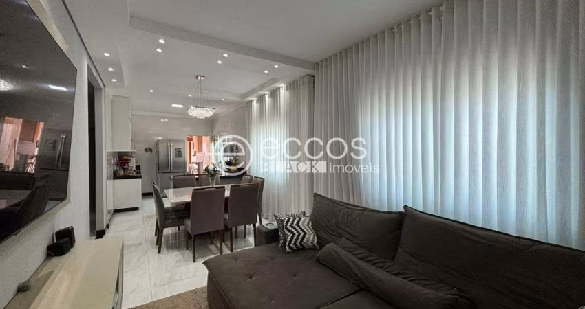 Casa à venda, 3 quartos, 1 suíte, 2 vagas, Jardim Holanda - Uberlândia/MG