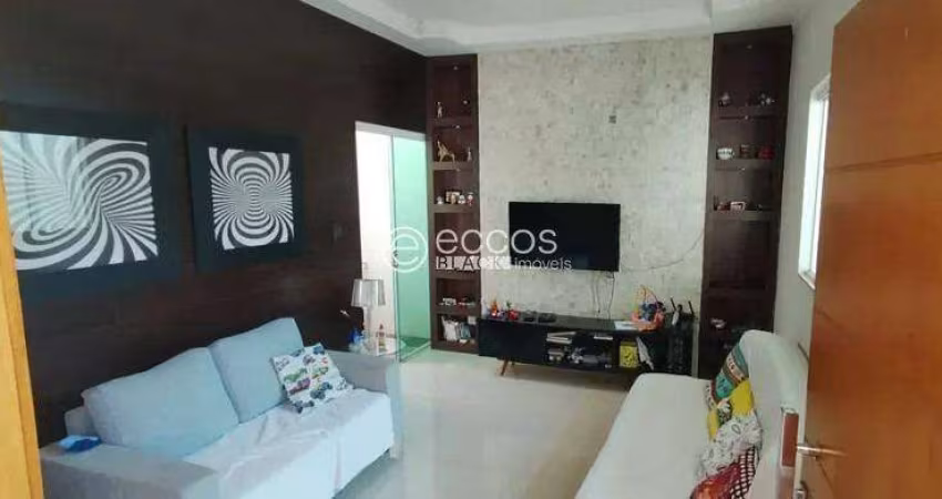 Casa à venda, 3 quartos, 1 suíte, 2 vagas, Jardim Botânico - Uberlândia/MG