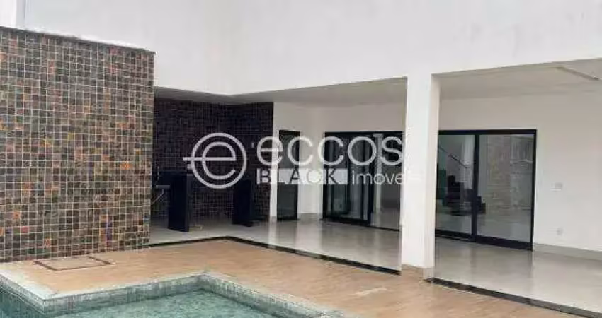 Casa em condomínio à venda, 5 quartos, 4 suítes, 6 vagas, Morada da Colina - Uberlândia/MG